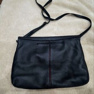 Hammitt VIP LG. Black